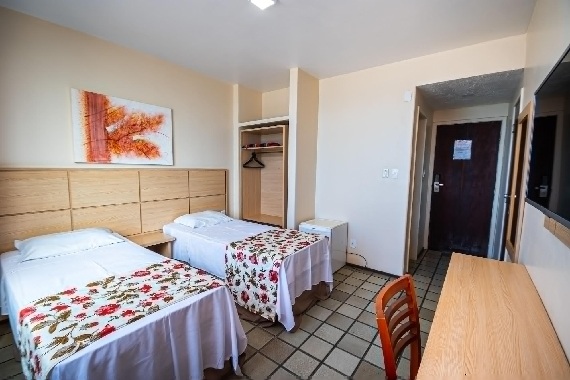 Hotel Dan Inn Express Salvador By Nacional Inn Exterior photo